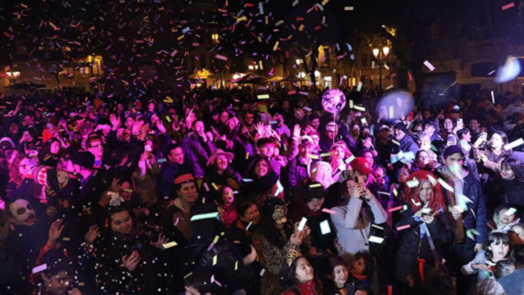 guerra de confeti Carnaval de Vila de Gr&agrave;cia