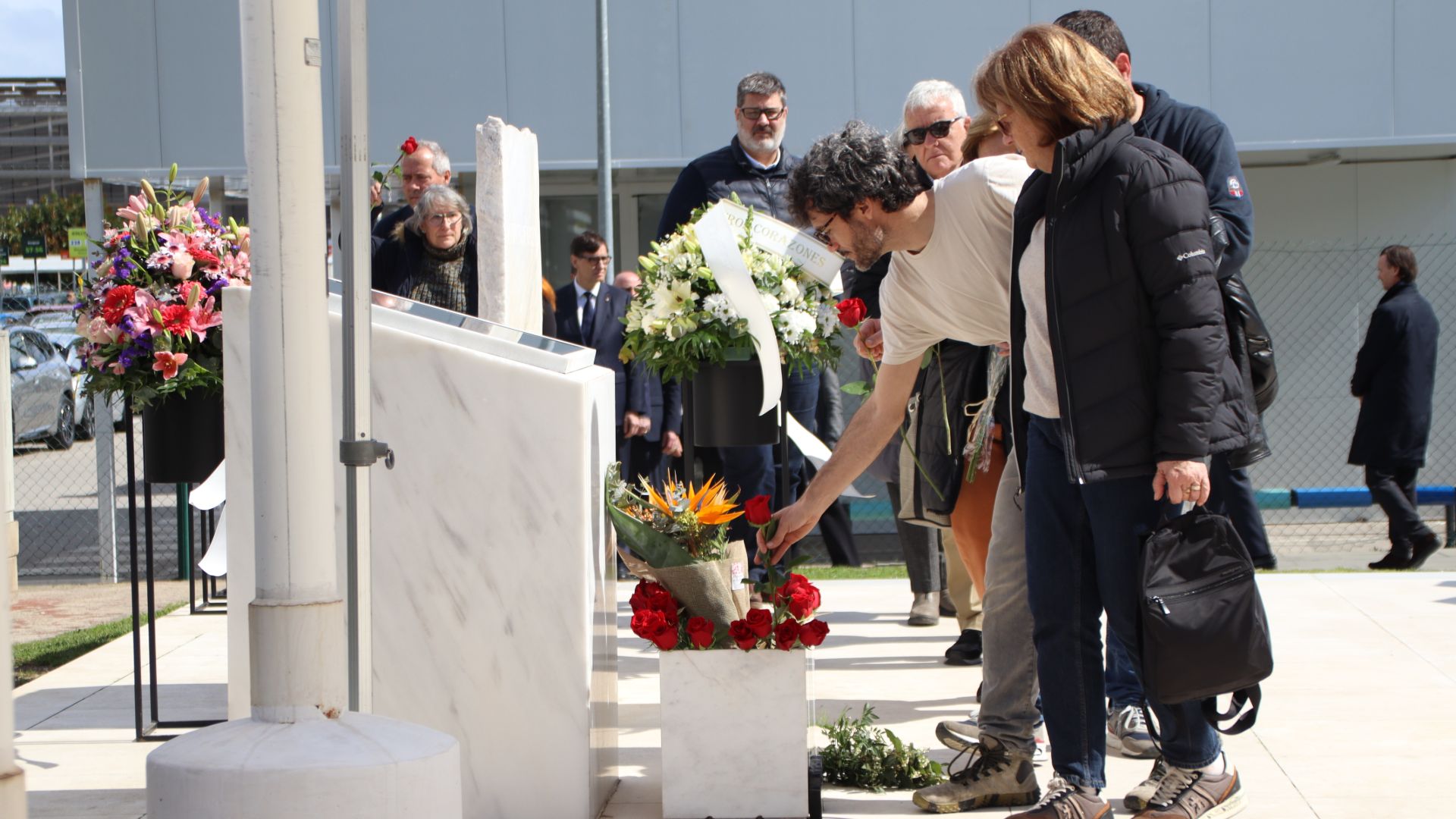 Familiars i amics recorden les víctimes del vol de Germanwings en el desè aniversari del sinistre | Accidents, sinistre aeri Germanwings