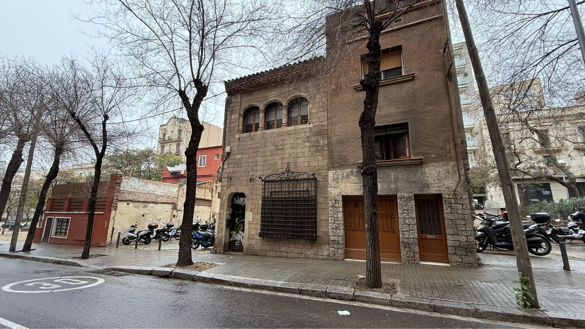 Collboni i BComú acorden modificar el pla urbanístic de Vallcarca per augmentar-hi l'habitatge | Barcelona en Comú, desallotjaments, PSC