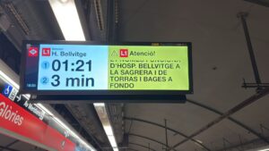 Una avaria deixa gairebé 1 h i mitja sense servei un tram de l’L1 del metro