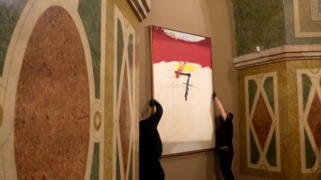 El quadre '7 de novembre', d’Antoni Tàpies, torna al Parlament | Fundació Antoni Tàpies, Parlament de Catalunya, pintura