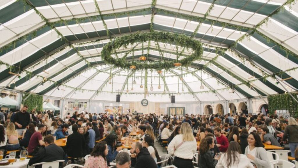 Biergarten: la festa de la cervesa al Poble Espanyol | agenda del cap de setmana, cervesa, Poble Espanyol