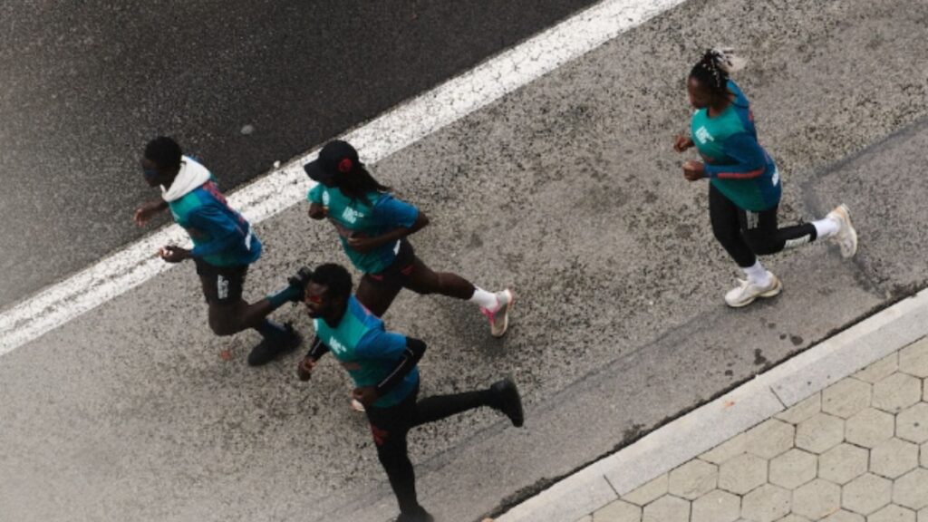 La primera cursa a Barcelona contra el racisme de Top Manta mobilitza milers de persones | racisme, sindicats, top manta
