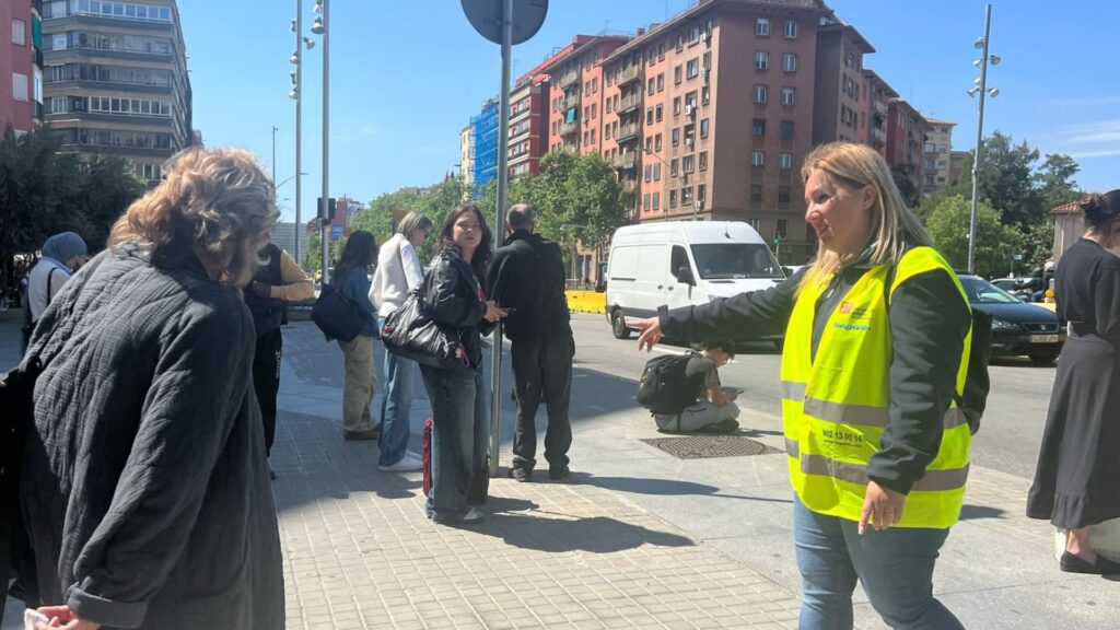 Comencen les obres de la Meridiana i entren en servei les parades provisionals de bus interurbà | autobús, avinguda Meridiana, carril bici, obres, trànsit