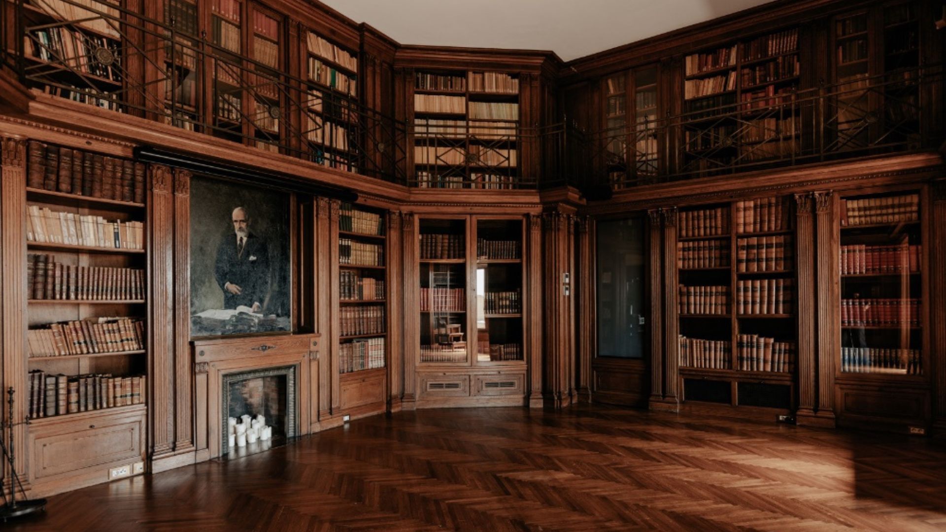 Biblioteca Cambó del Grand Hotel Central