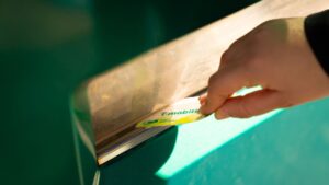 TRAM comença el traspàs del bitllet senzill al sistema T-Mobilitat