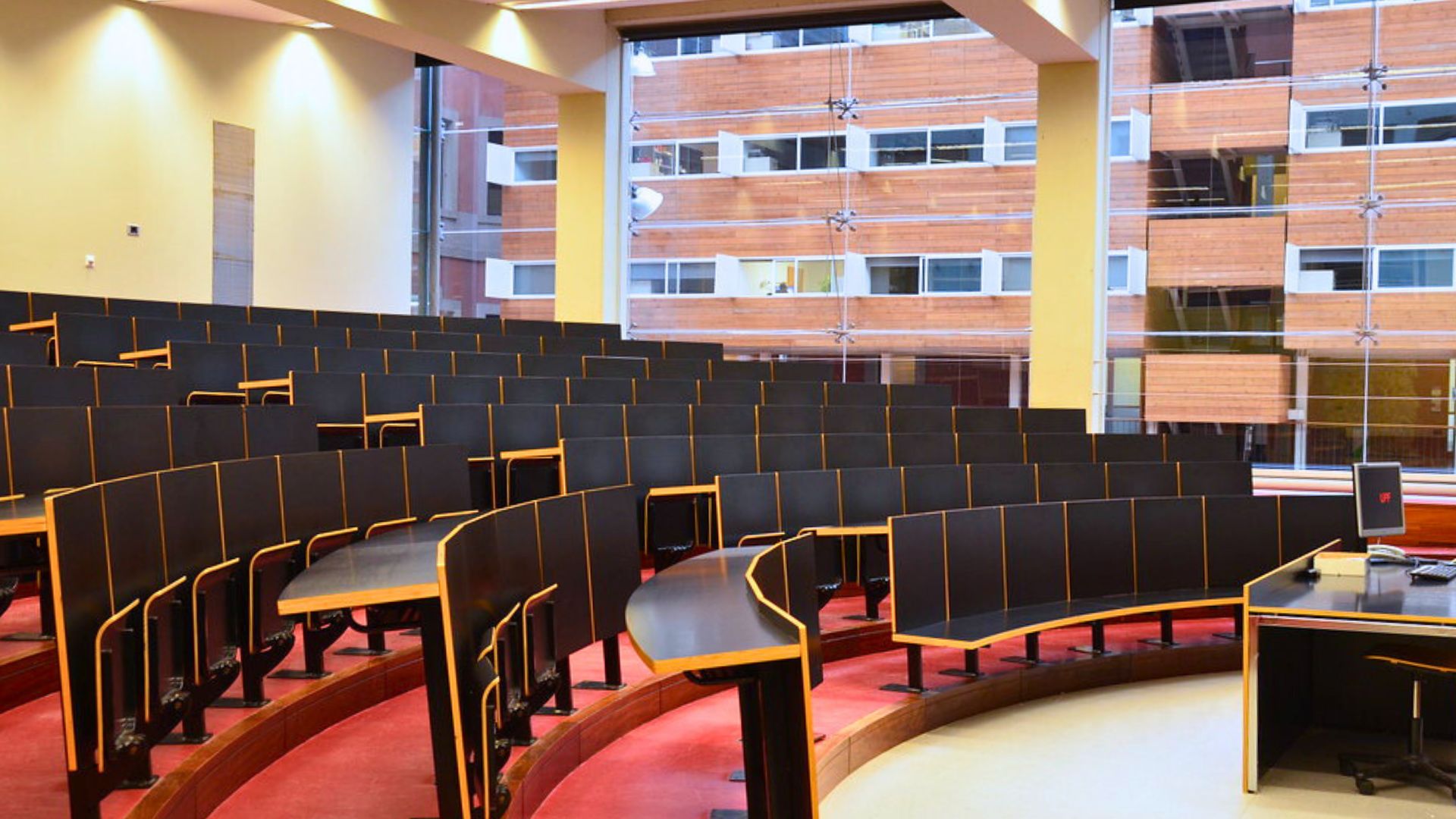 selectivitat classe aula universitat upf