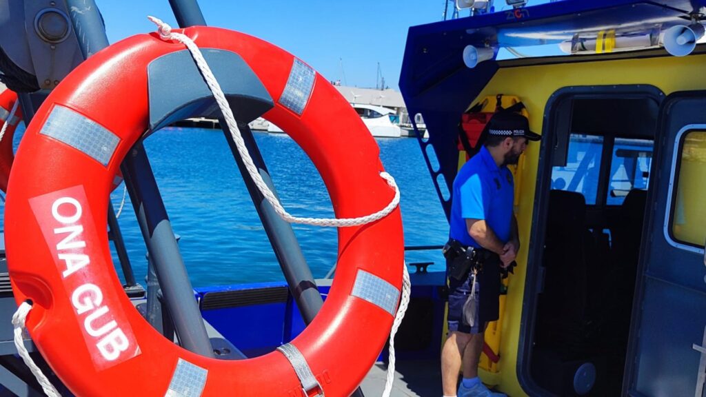 Ona embarcació Guàrdia Urbana