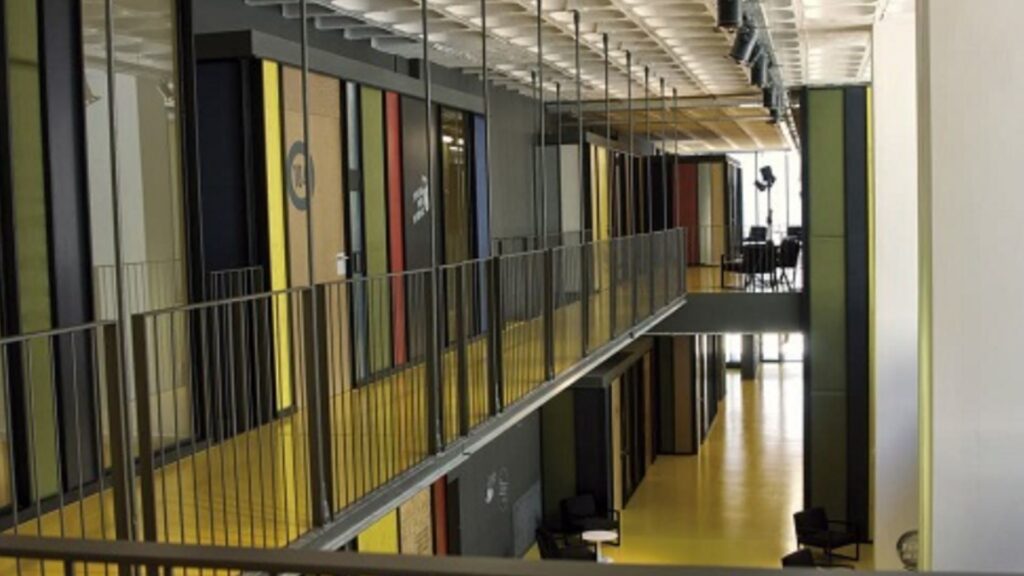 L’Institut de l'Hospital del Mar amplia l'oferta de places d'FP amb una nova seu el curs vinent | Consorci d'Educació de Barcelona, formació professional, Hospital del Mar
