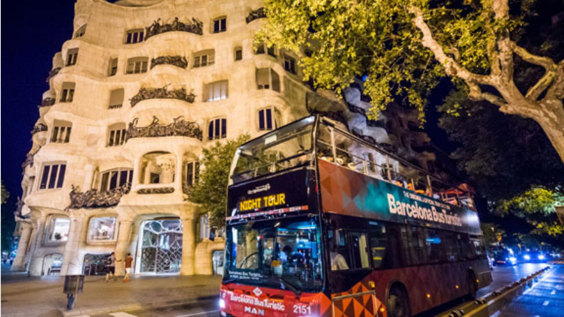 barcelona night tour 2025