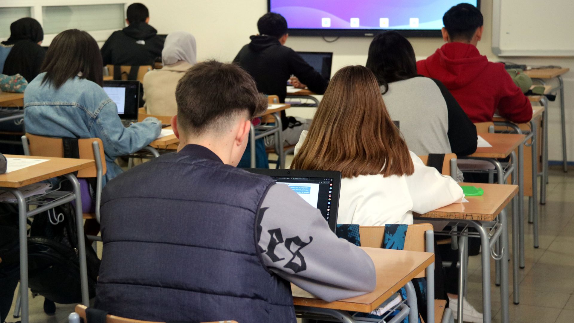 Com canvien les proves de competències bàsiques a escoles i instituts: quan i com es faran? | Departament d'Educació, educació primària, educació secundària, escoles, ESO, instituts