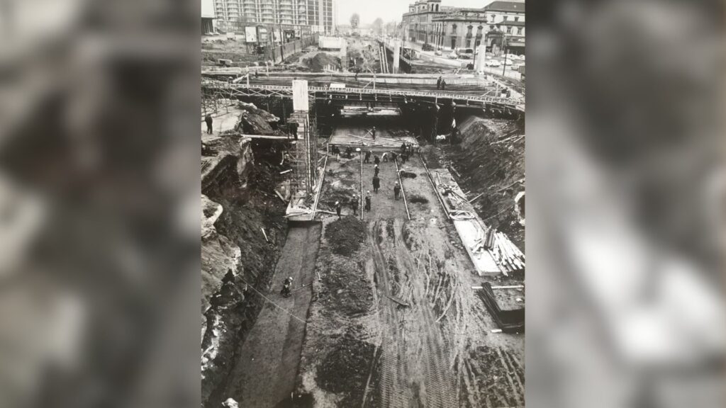 Arxiu Barcelona: La troballa d'unes fotografies mostren la ciutat en obres del 1971 | infraestructures, memòria històrica, obres, plaça d'Espanya