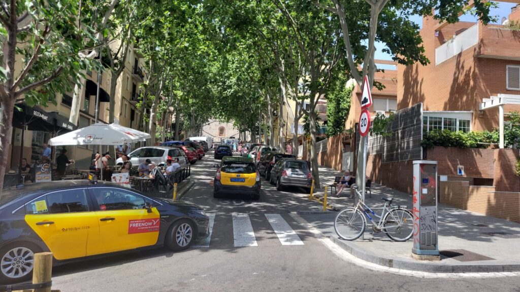 taxis pujant Parc Guell