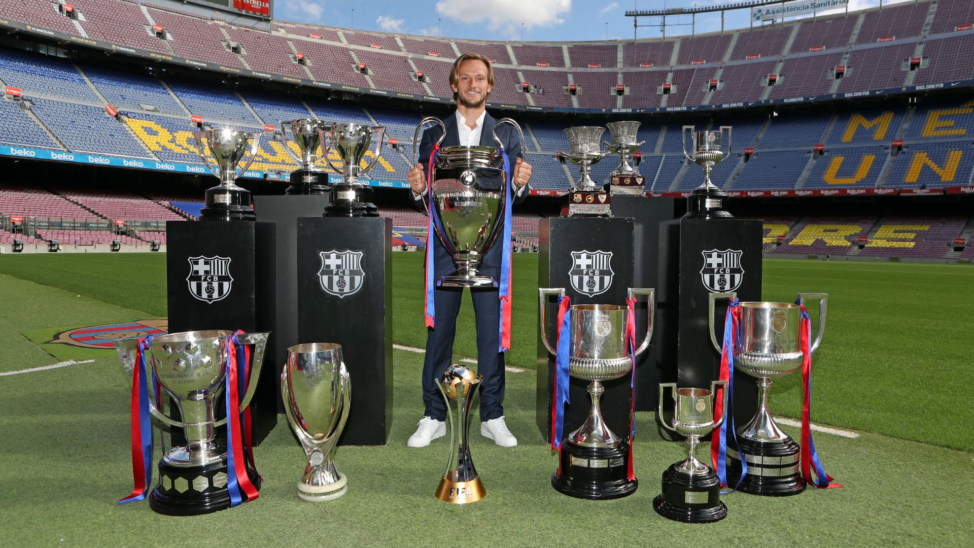 ivan rakitic palmares fcb retirada