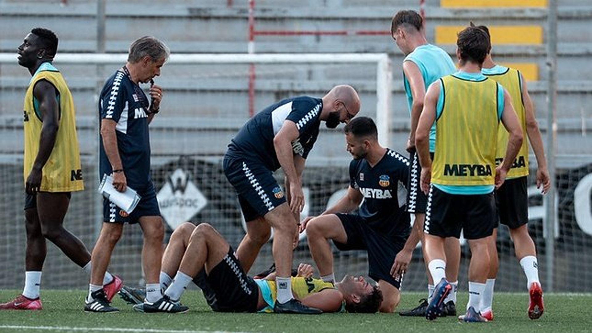 El Sant Andreu perd Armand Vallès durant vuit setmanes per una fractura de clavícula | Segona RFEF