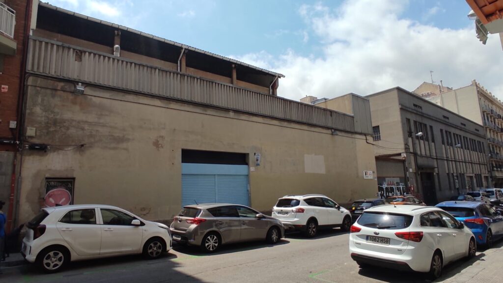 finca carrer blesa equipament poble-sec