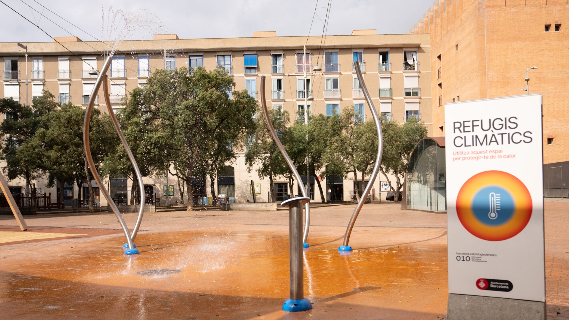 area jocs aigua raval