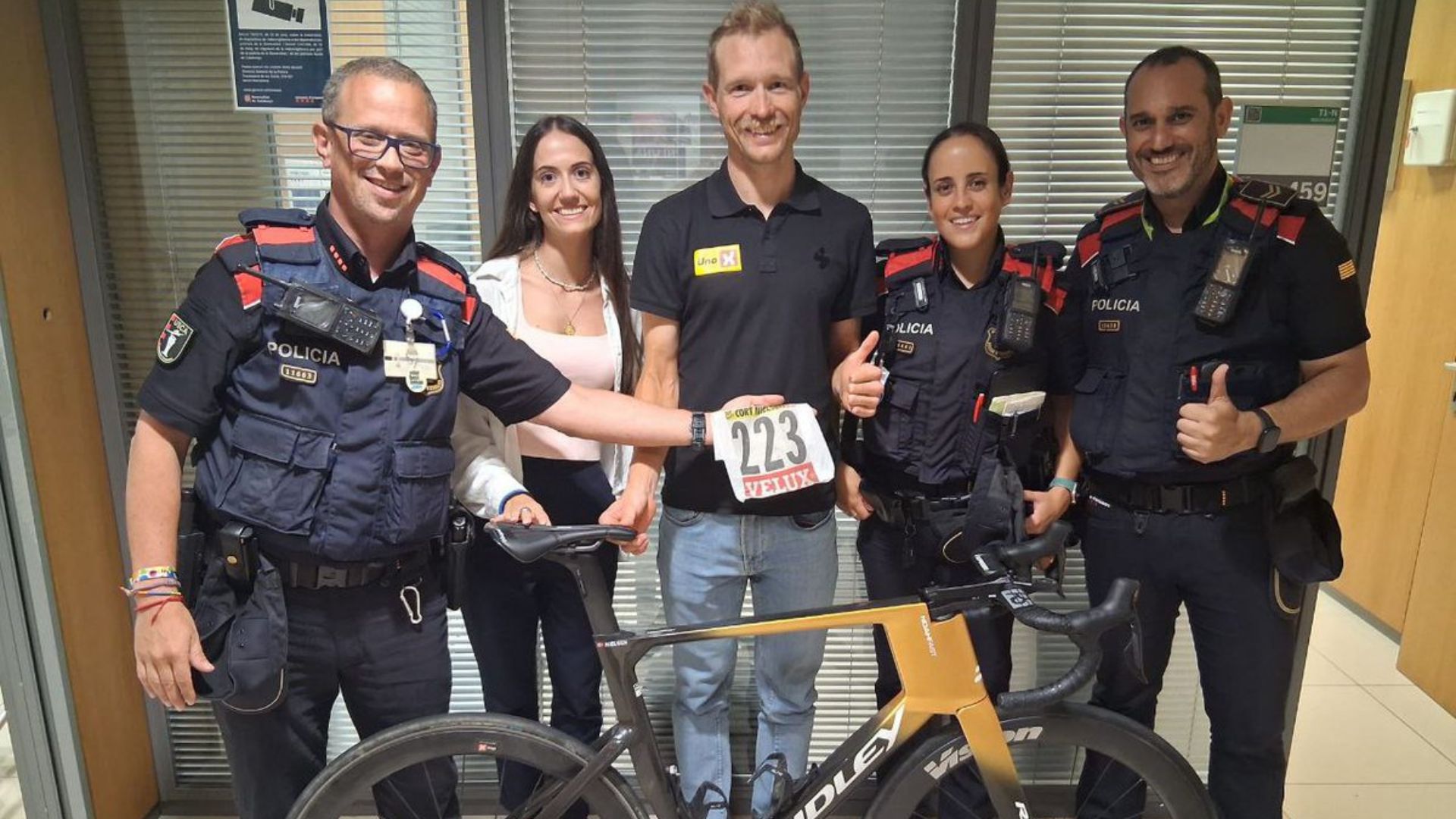 bici robada Mossos ciclista Magnus Cort