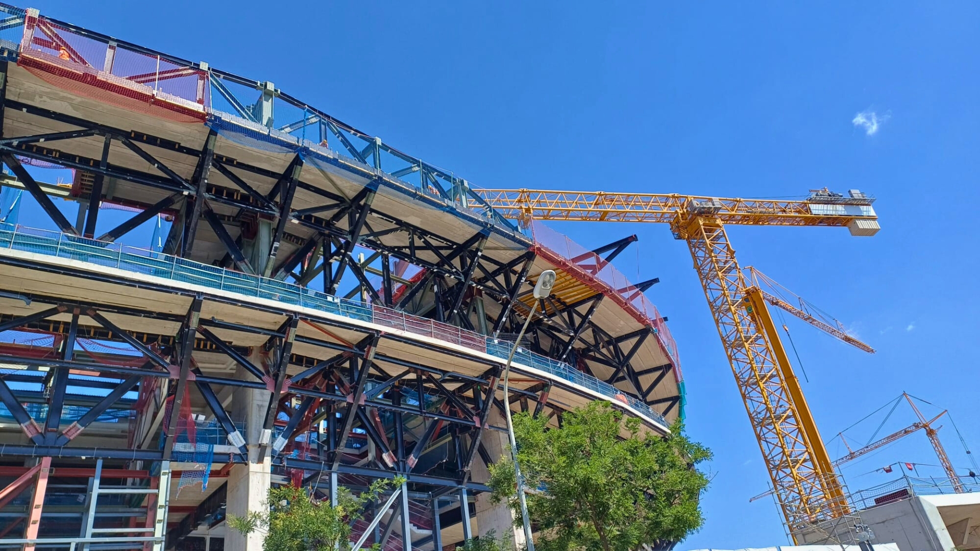 Detectat un cas de tuberculosi entre els treballadors de les obres del Camp Nou | Agència de Salut Pública, FC Barcelona, obres, salut pública