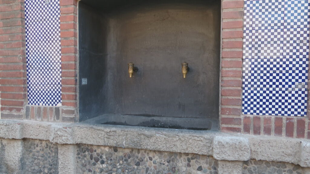 La font del Gall d’Hostafrancs, un record de l’antic nom del carrer del Moianès | carrers, nomenclàtor, patrimoni