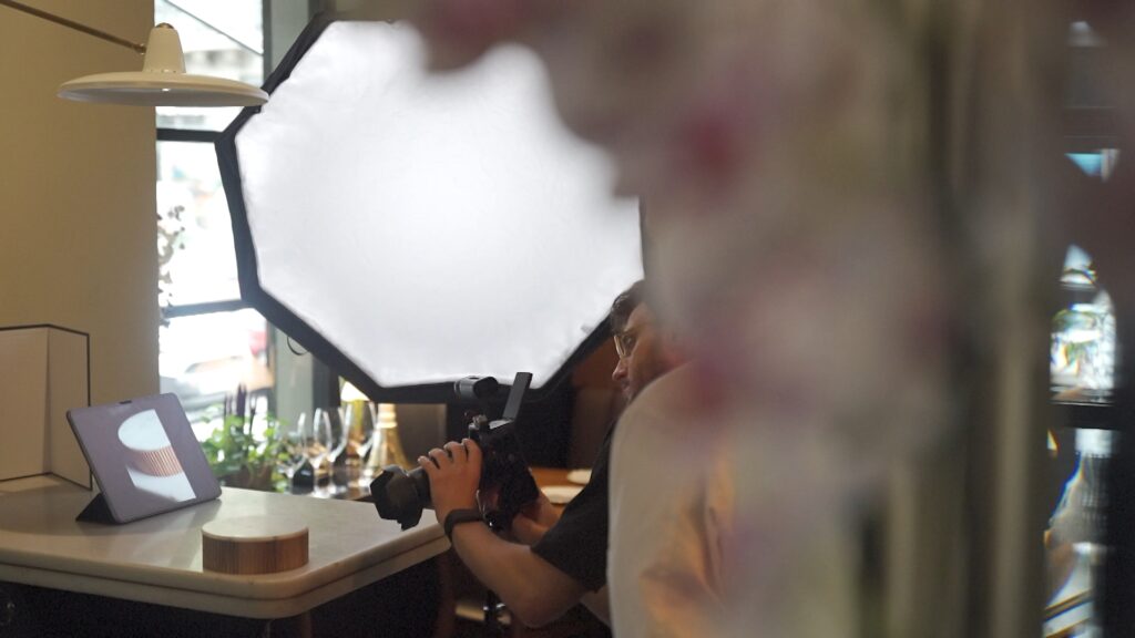 L'art de capturar aromes i textures: Àlex Froloff ha fotografiat més de 300 cuines | cuina, fotografia, restaurants