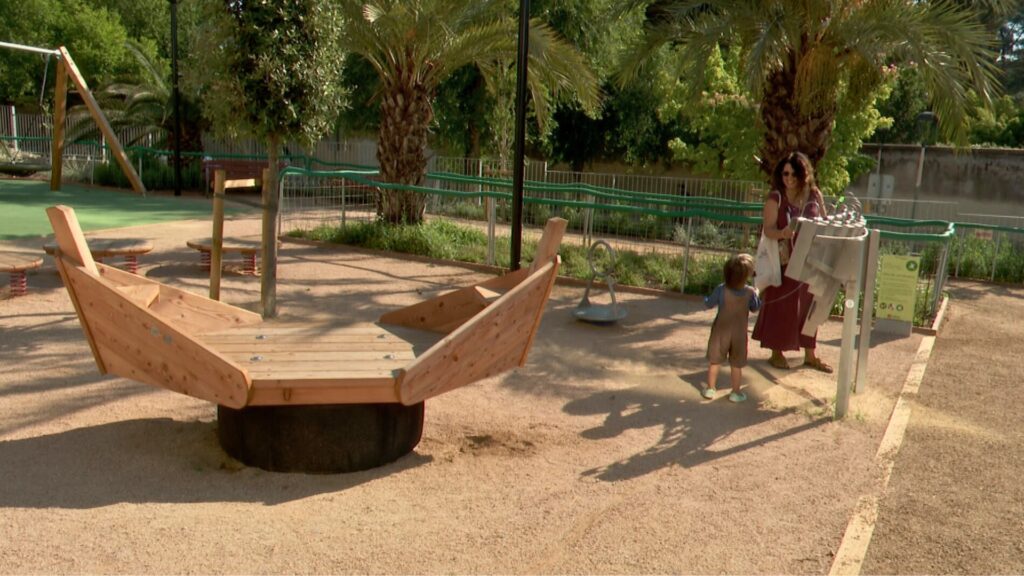 zona jocs infantils jardins Keynes