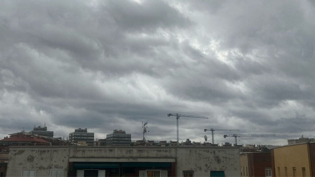 La pluja abandona Barcelona però se’n mantenen algunes afectacions