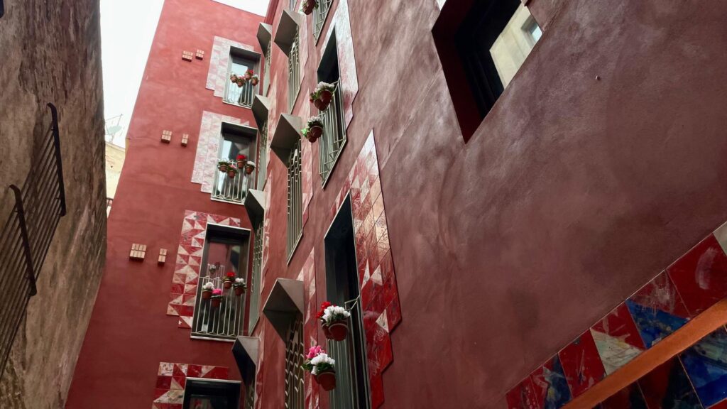 Barcelona ja ha rebut sol·licituds per rehabilitar 8.700 habitatges amb els fons Next Generation | accessibilitat, rehabilitació