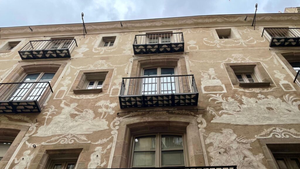 Barcelona ja ha rebut sol·licituds per rehabilitar 8.700 habitatges amb els fons Next Generation | accessibilitat, rehabilitació