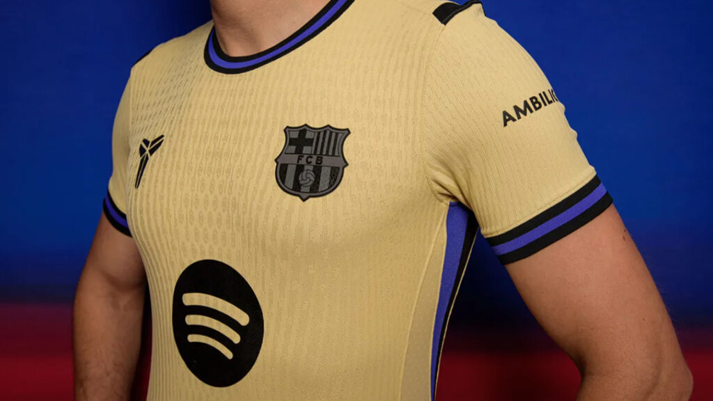 Homenatge del Barça a Kobe Bryant amb la segona samarreta blaugrana del 2025-2026 | pretemporada futbol, Primera Divisió