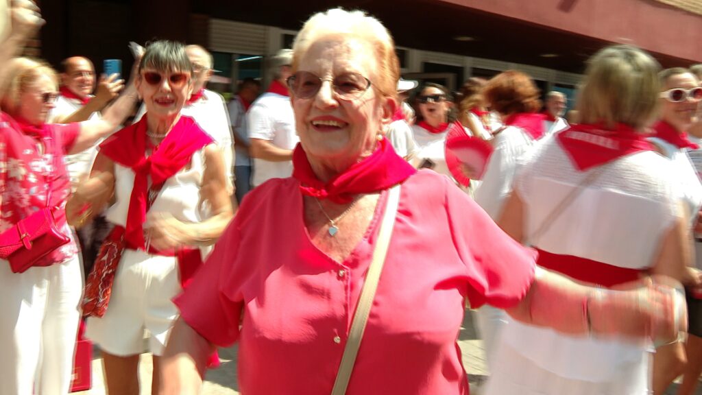 Barcelona dona el "txupinazo" a les Festes de Sant Fermí 2025 | cultura popular, tradicions