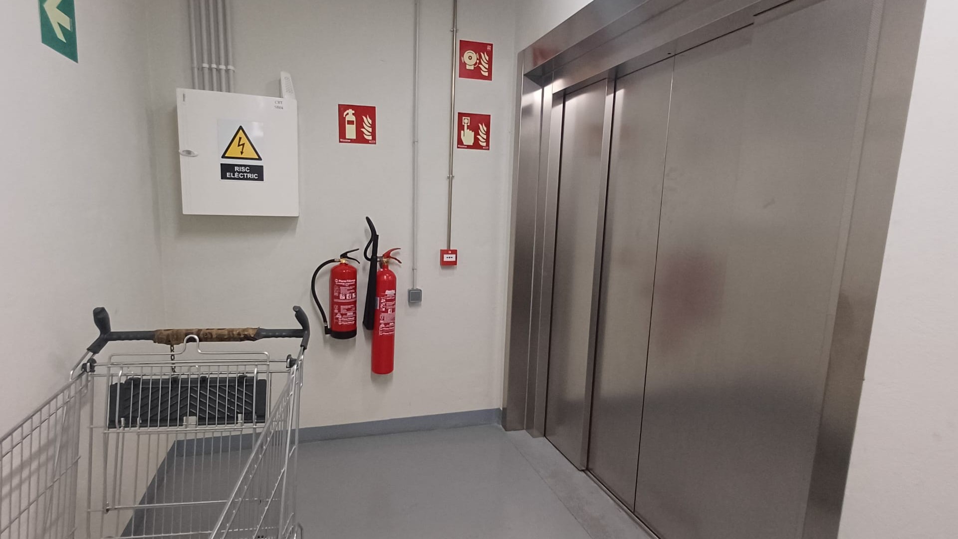 ascensor mercat Sant Antoni ONG de Veí a Veí