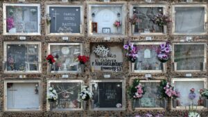 Els cementiris de Barcelona disposaran de  prop de 100 noves càmeres de vigilància