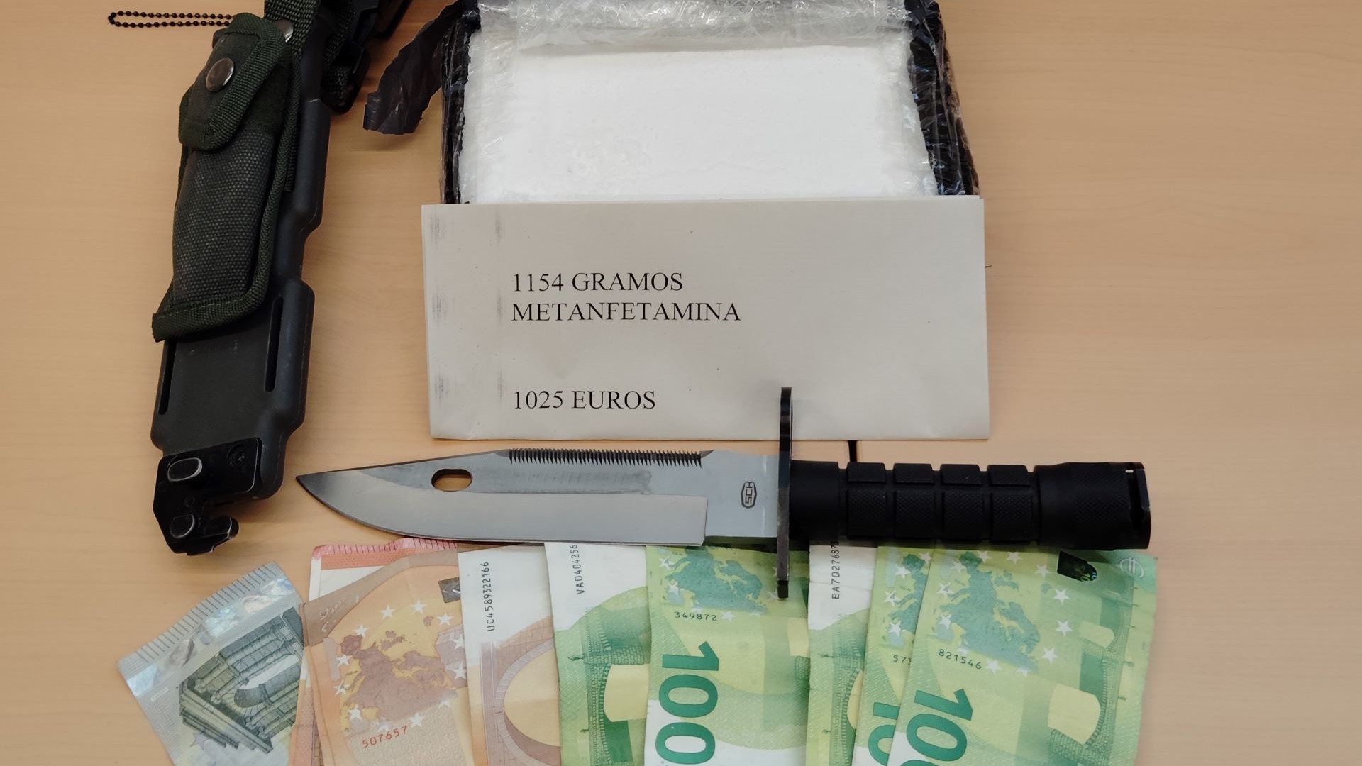 Material incauta a la persona detinguda a l'Estació del Nord amb un quilo de metamfetamina