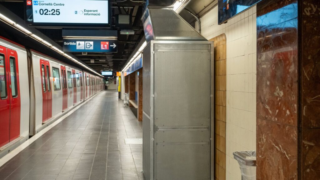 Prova pilot per refrigerar les andanes del metro de Plaça de Sants