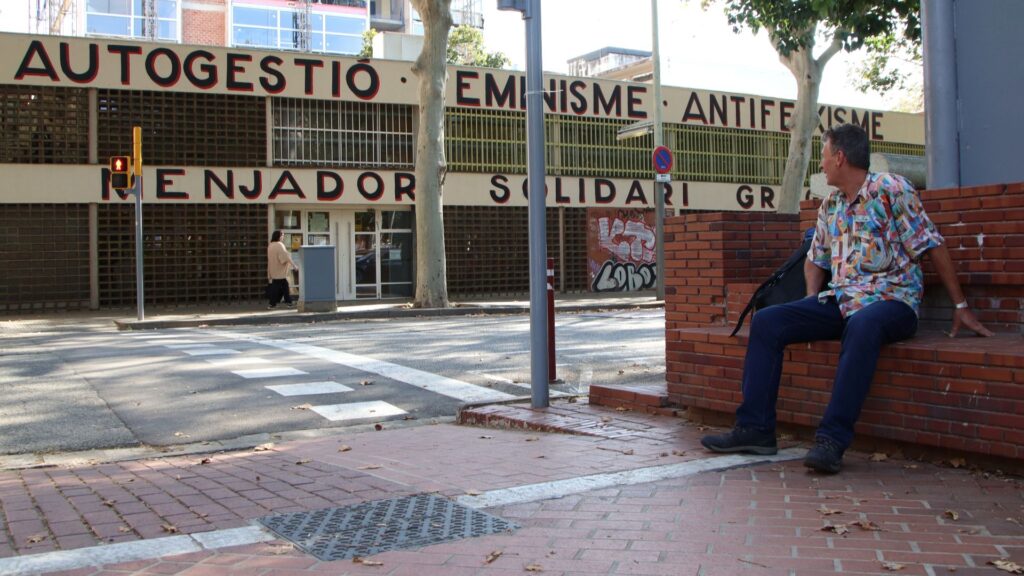 Caminar 15 km al dia per cobrir les necessitats bàsiques: la rutina d'un sensesostre a Barcelona | Arrels Fundació, pobresa, sensellarisme, sensesostre
