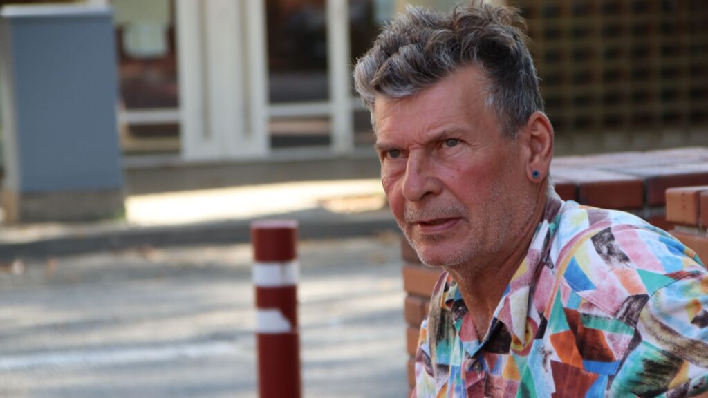 Caminar 15 km al dia per cobrir les necessitats bàsiques: la rutina d'un sensesostre a Barcelona | Arrels Fundació, pobresa, sensellarisme, sensesostre