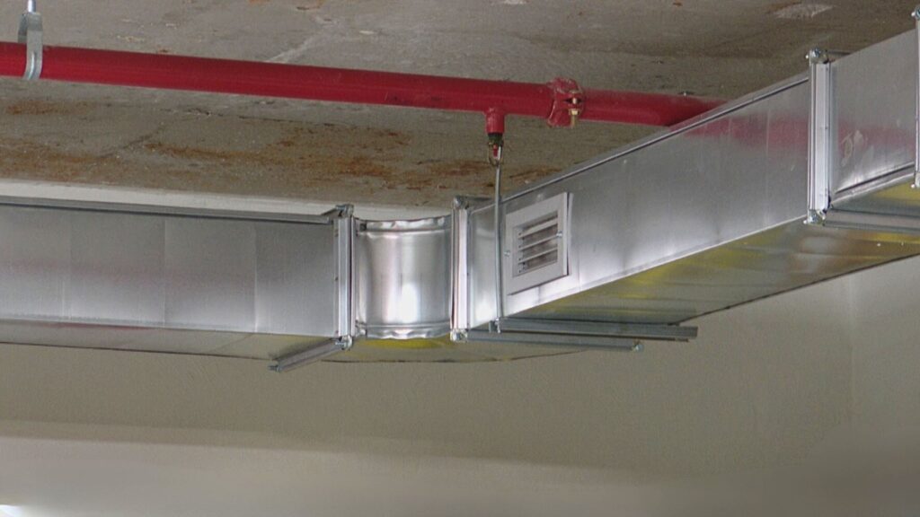 climatitzaci&oacute; magatzem mercat Sant Antoni