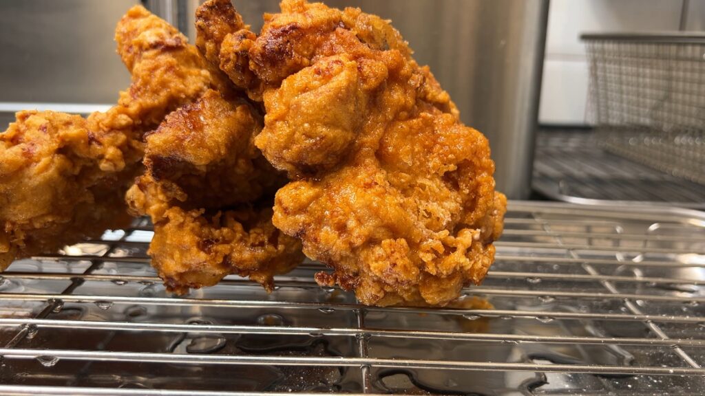 L'hamburguesa japonesa d'El Puto Ken: "És baixa en greixos, per menjar-ne cada dia" | Ingredients, Japó, locals, restauració