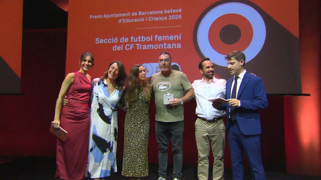 L'actriu Clara Segura i la futbolista Claudia Pina, entre els primers guardonats dels Premis betevé | betevé, mitjans de comunicació, premis, televisió