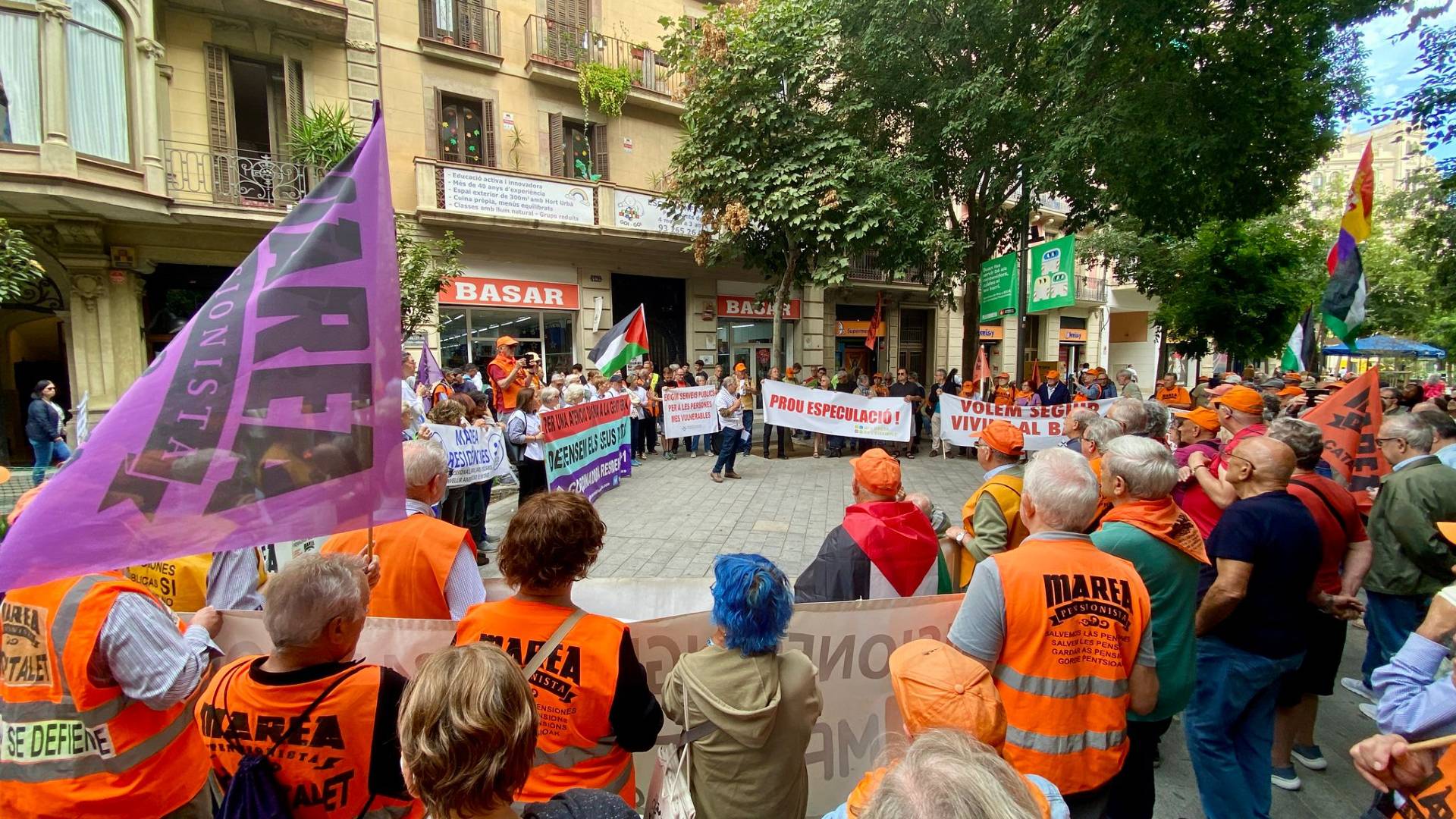 concentracio tancament residencia Rosa Franch Eixample