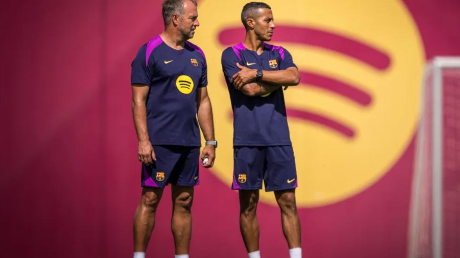 Thiago Alcántara ja és la mà dreta de Flick al vestidor del FC Barcelona | Hansi Flick