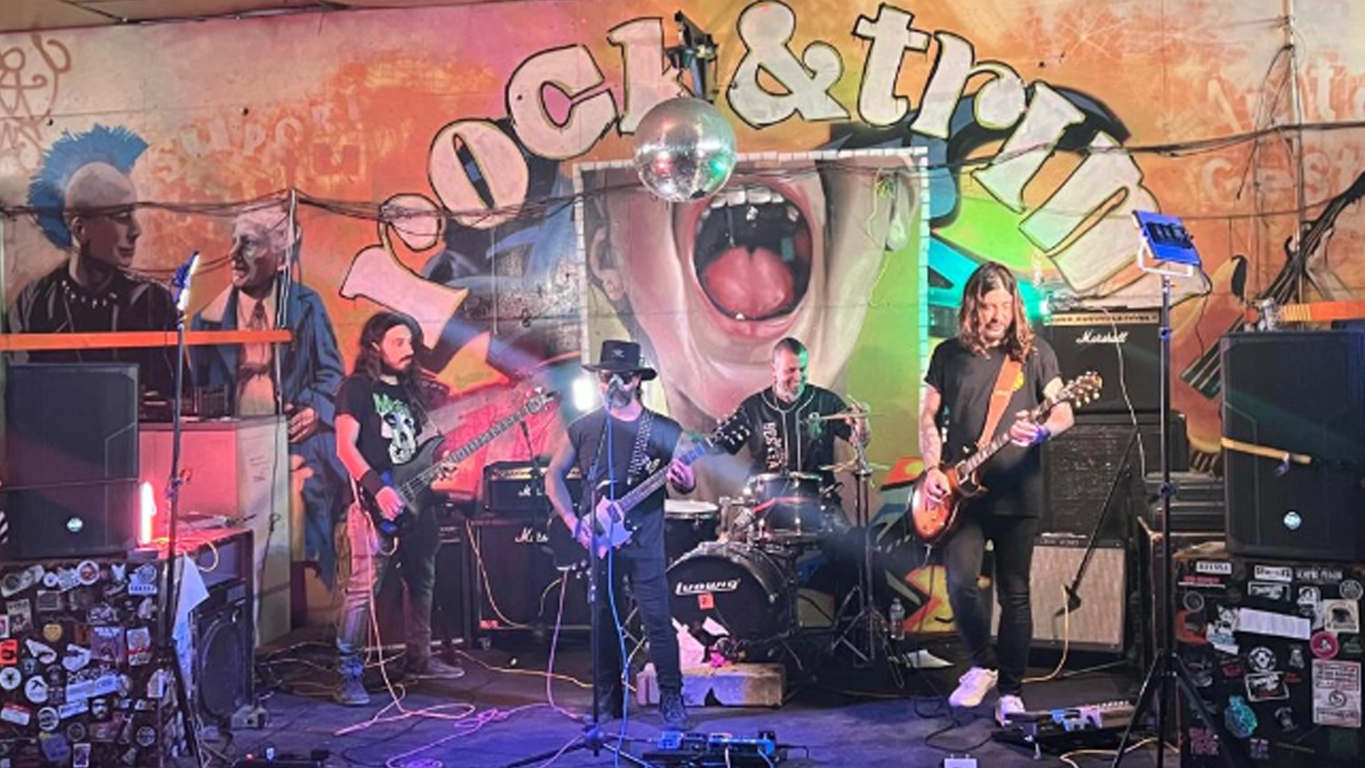 El Rock’n’Trini fa 33 anys | música en viu, pòdcast, ràdio