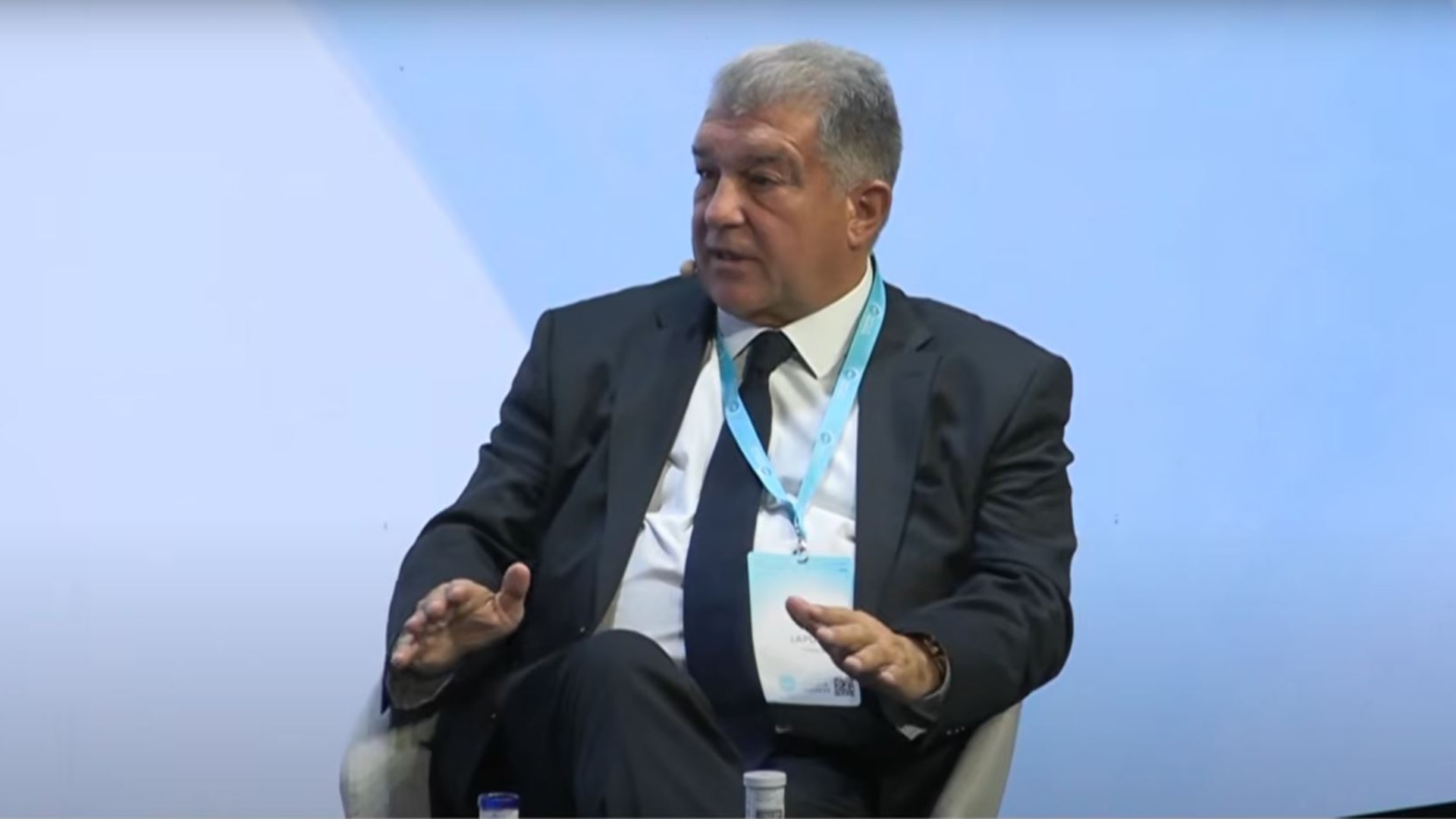 Joan Laporta, sobre l'expulsió de Flick: "L'àrbitre s'equivoca. Podria haver-se girat" | FC Barcelona, Hansi Flick, Joan Laporta