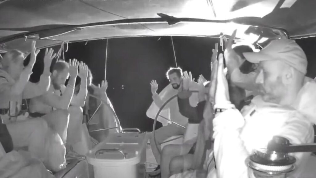 Israel intercepta la Flotilla a 70 milles de Gaza i en trasllada els tripulants a port | Flotilla, Israel, Palestina, solidaritat