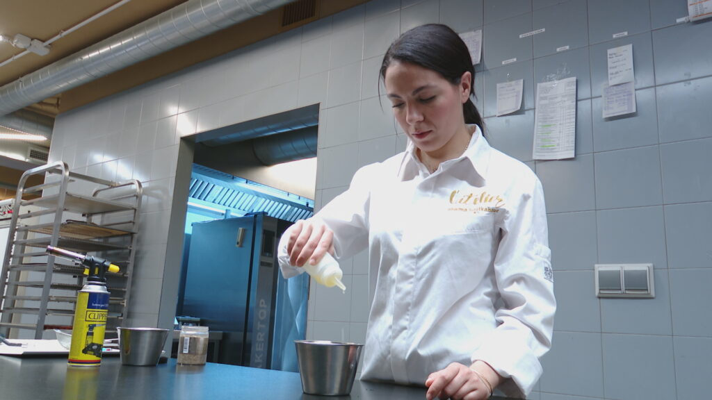 El millor pastís de xocolata del món es fa a la pastisseria L'Atelier de Barcelona | concursos, pastisseries, premis