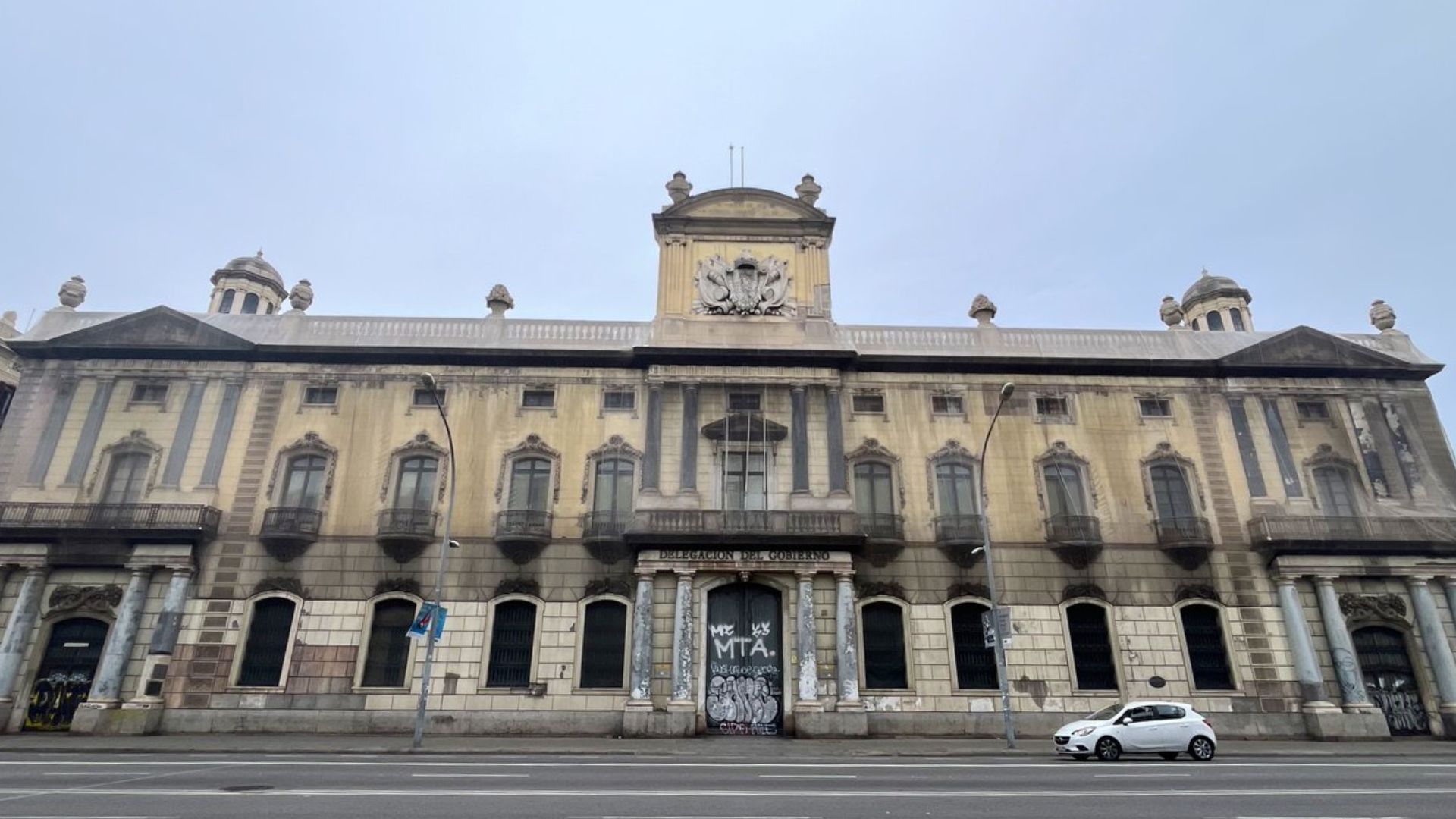 El PP denuncia l’estat deplorable de l’antiga Delegació del Govern, pendent de rehabilitació | Daniel Sirera, Delegació del Govern a Catalunya, Govern d'Espanya, Jaume Collboni, PP, rehabilitació