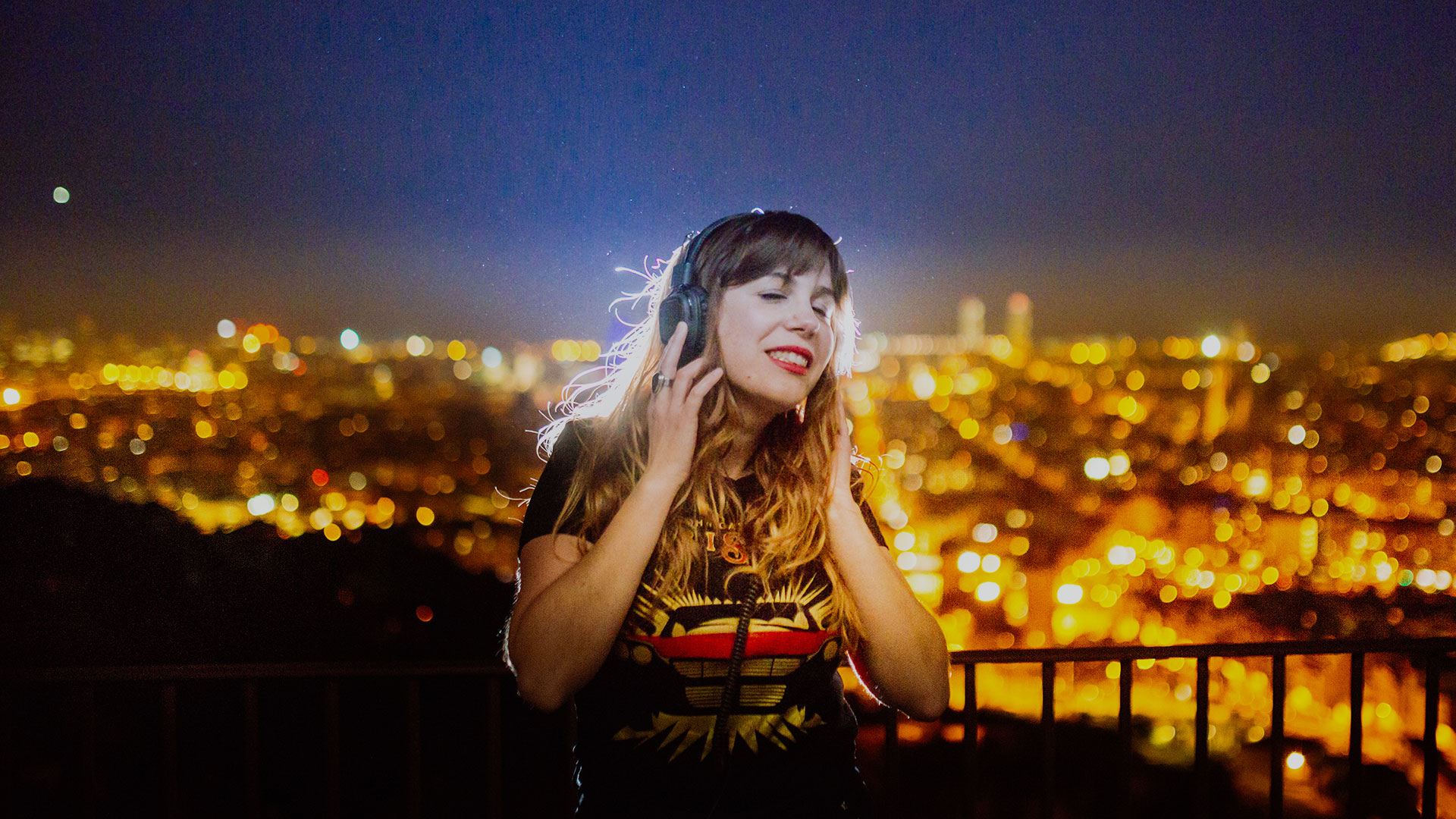 'Tot passa': la radiofórmula musical i cultural de betevé 91.0 | música en directe, pòdcast, ràdio