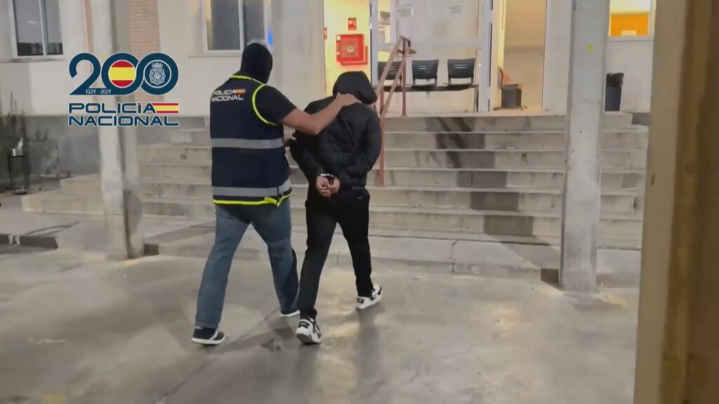 La policia deté 21 ultres implicats en els incidents de la final de la Copa del Rei a Sevilla | Copa del Rei, detencions, Policia Nacional