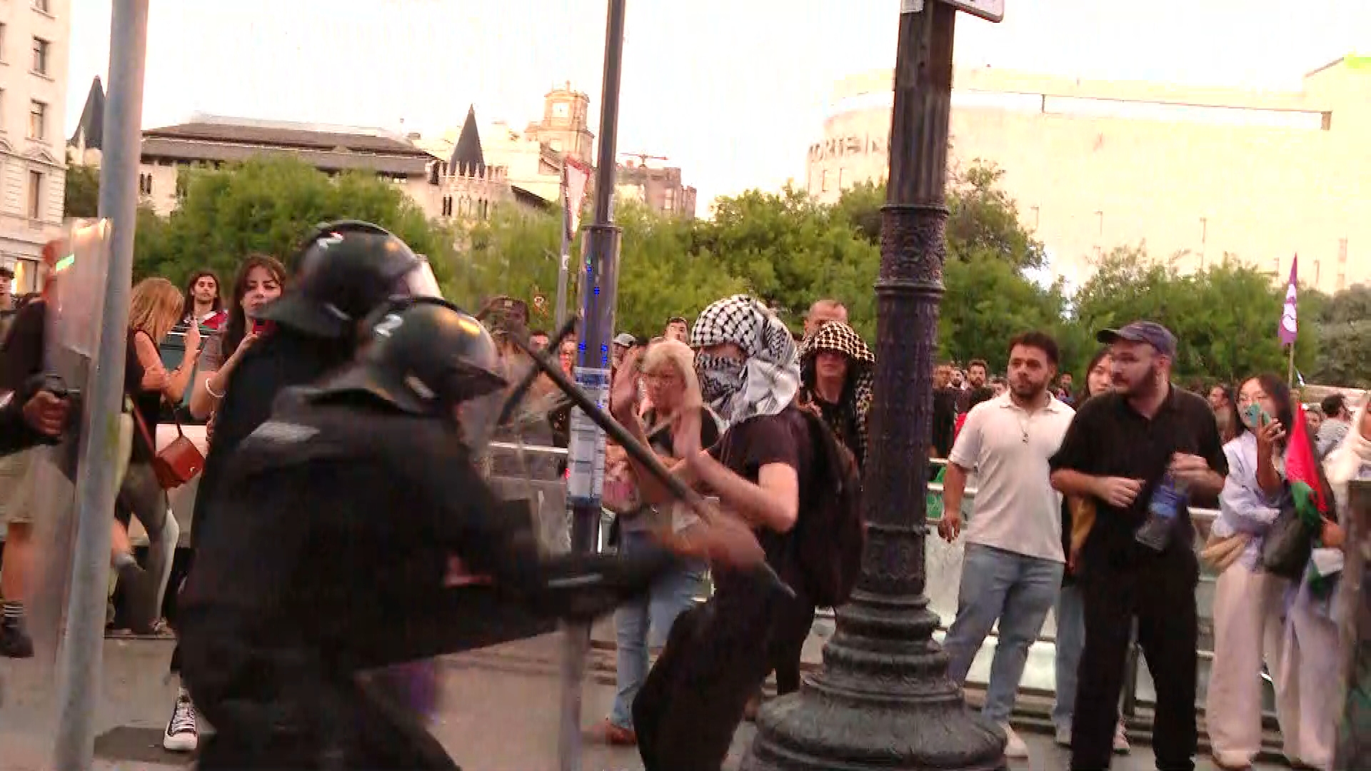 manifestacio barcelona palestina carrega policial